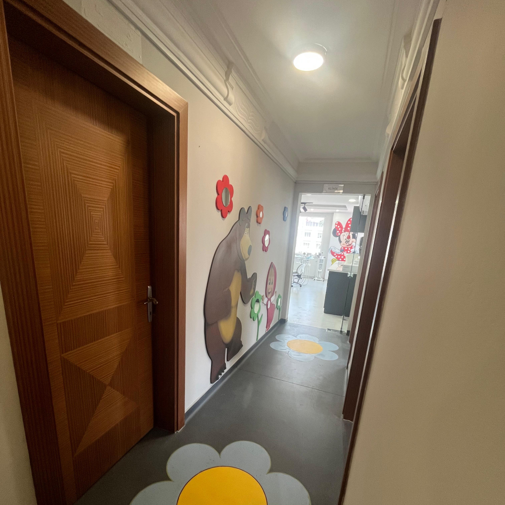 Pediatric dental clinic 1